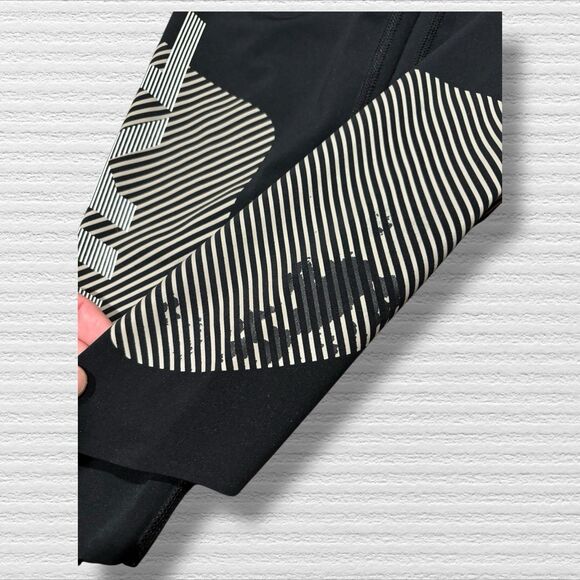 Nike Pro Women’s Dri-Fit Compression Leggings – Black/White – Small - Picture 2 of 6